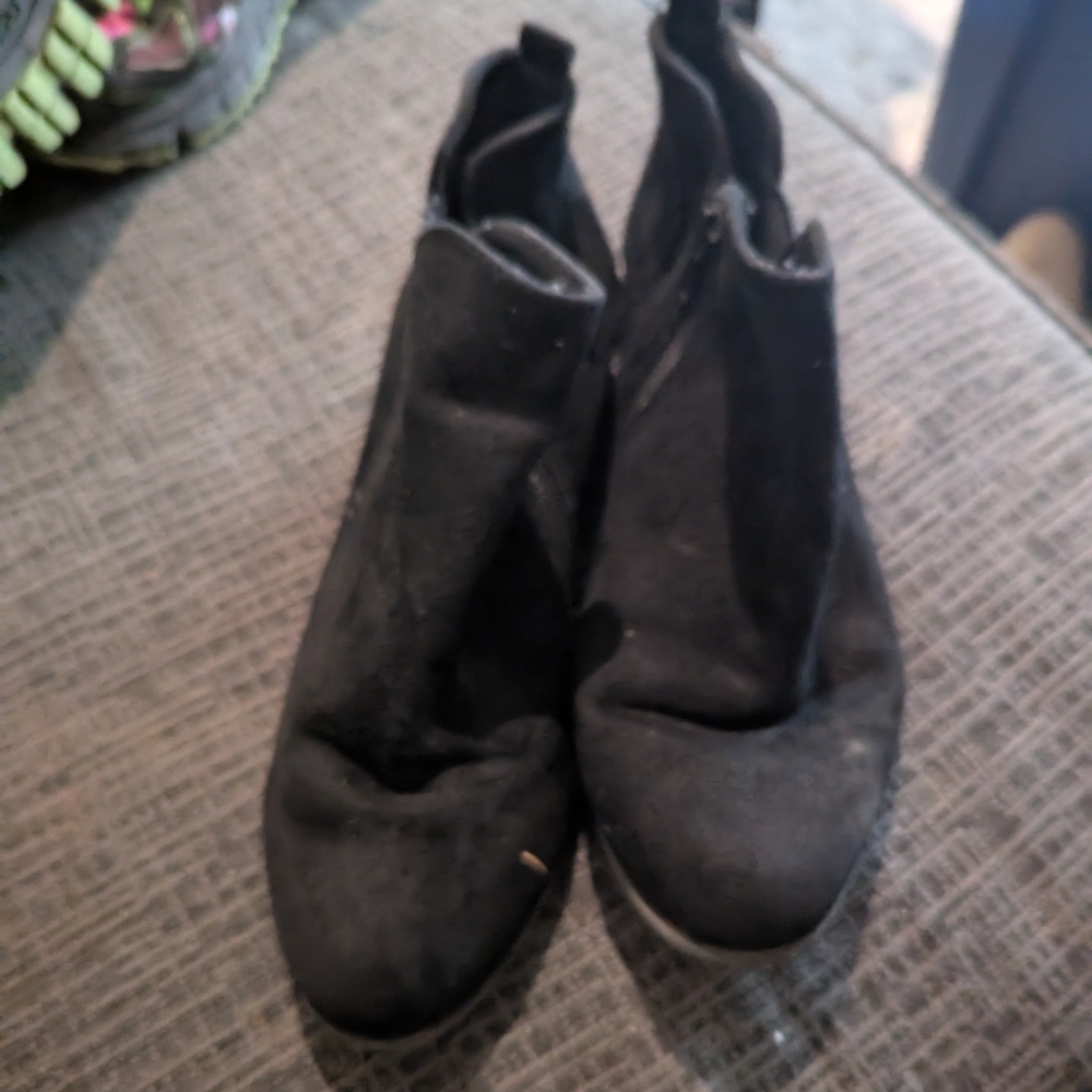 Arizona Black Booties Women's Size 9